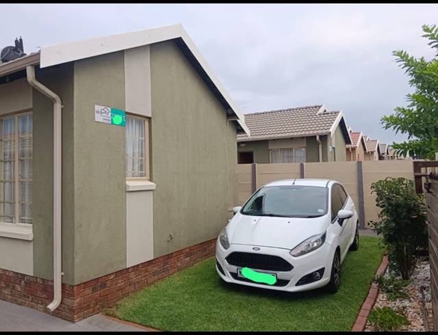 3 BEDROOM HOUSE FOR SALE IN SKY CITY